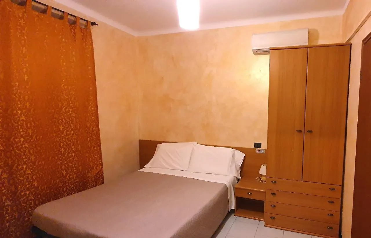 ** Hotel Albergo Leon D'Oro Castel San Giovanni  Itália